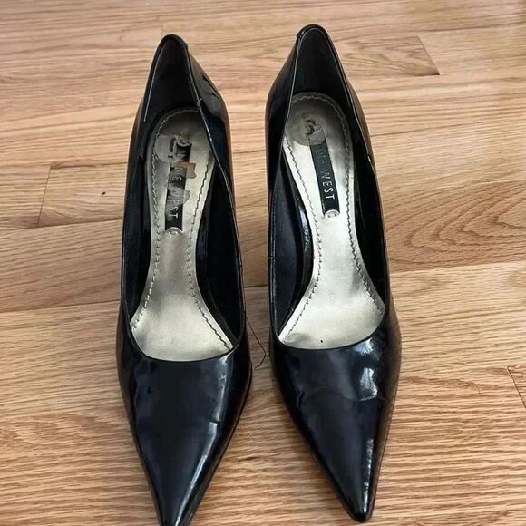 Nine West size 6M black pumps - Picture 1 of 6